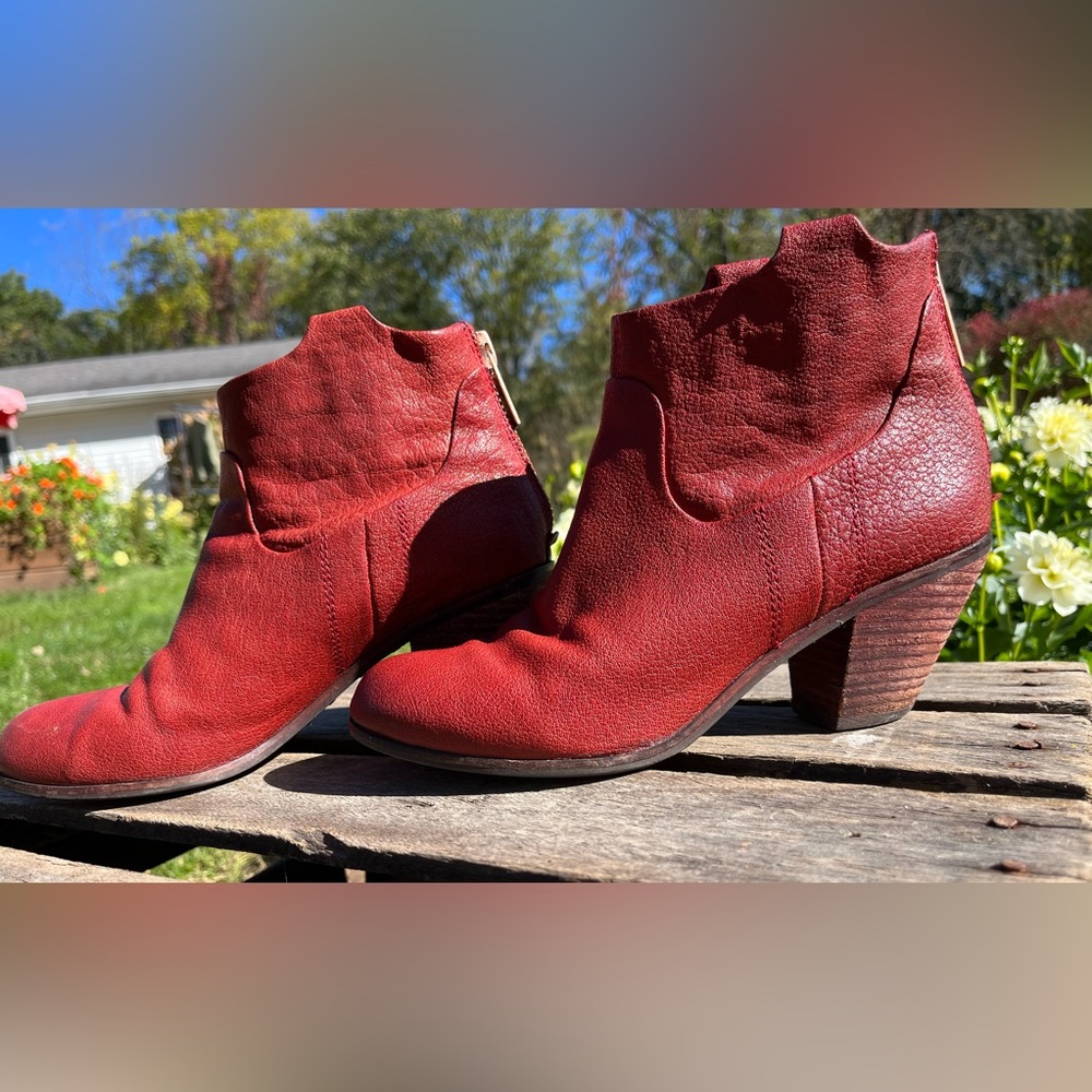 Sam Edelman Lisle Leather Booties